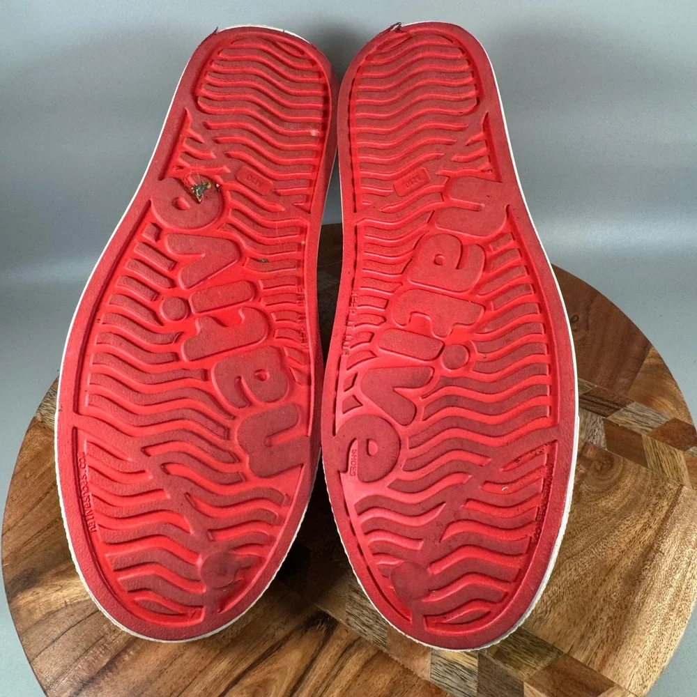 Native Jefferson Mens 10 Red White Star Print Perforated Slip On Water Shoes EVA
